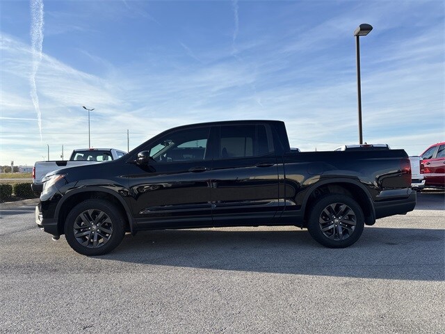 2024 Honda Ridgeline Sport photo 2