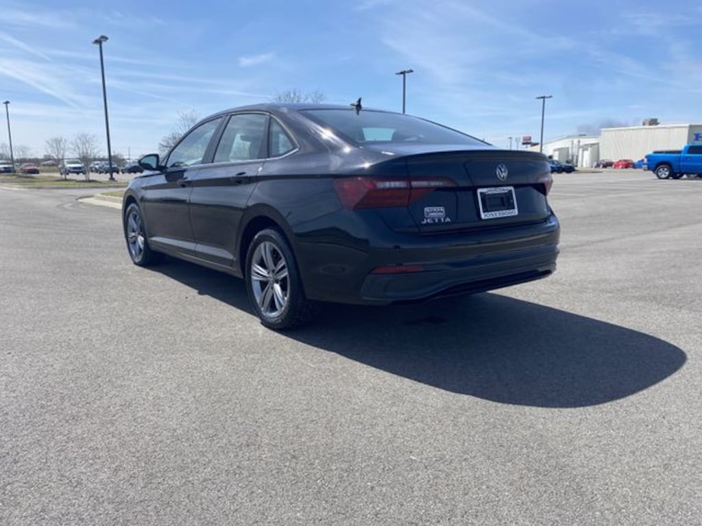 Used 2024 Volkswagen Jetta 1.5T SE Sedan