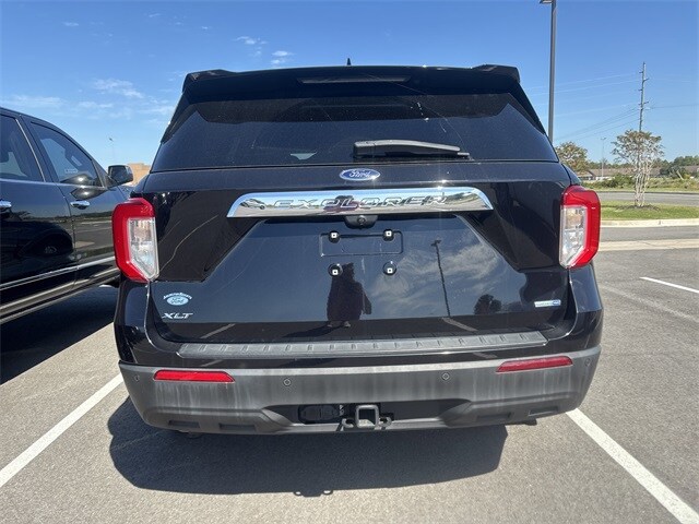 2020 Ford Explorer XLT photo 2
