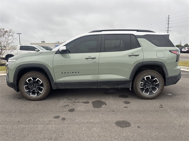 2025 Chevrolet Equinox ACTIV photo 2