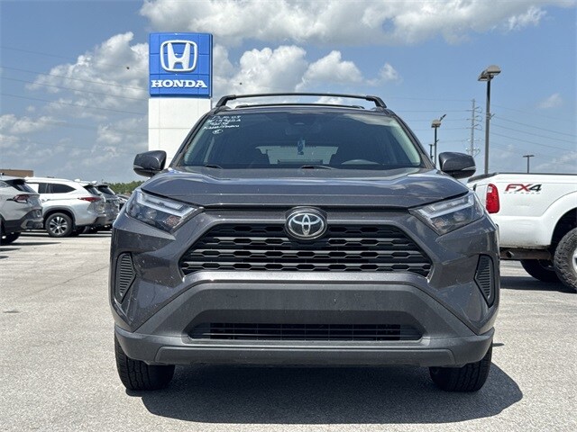 2023 Toyota RAV4 XLE photo 2
