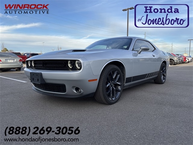 2020 Dodge Challenger SXT's photo