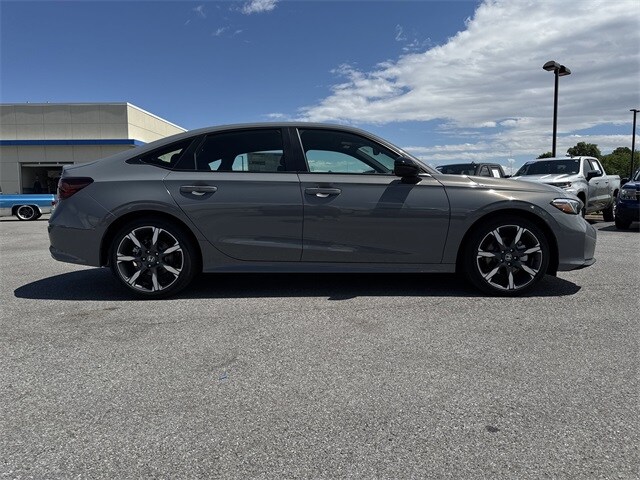 2025 Honda Civic Hybrid Sport Touring photo 3