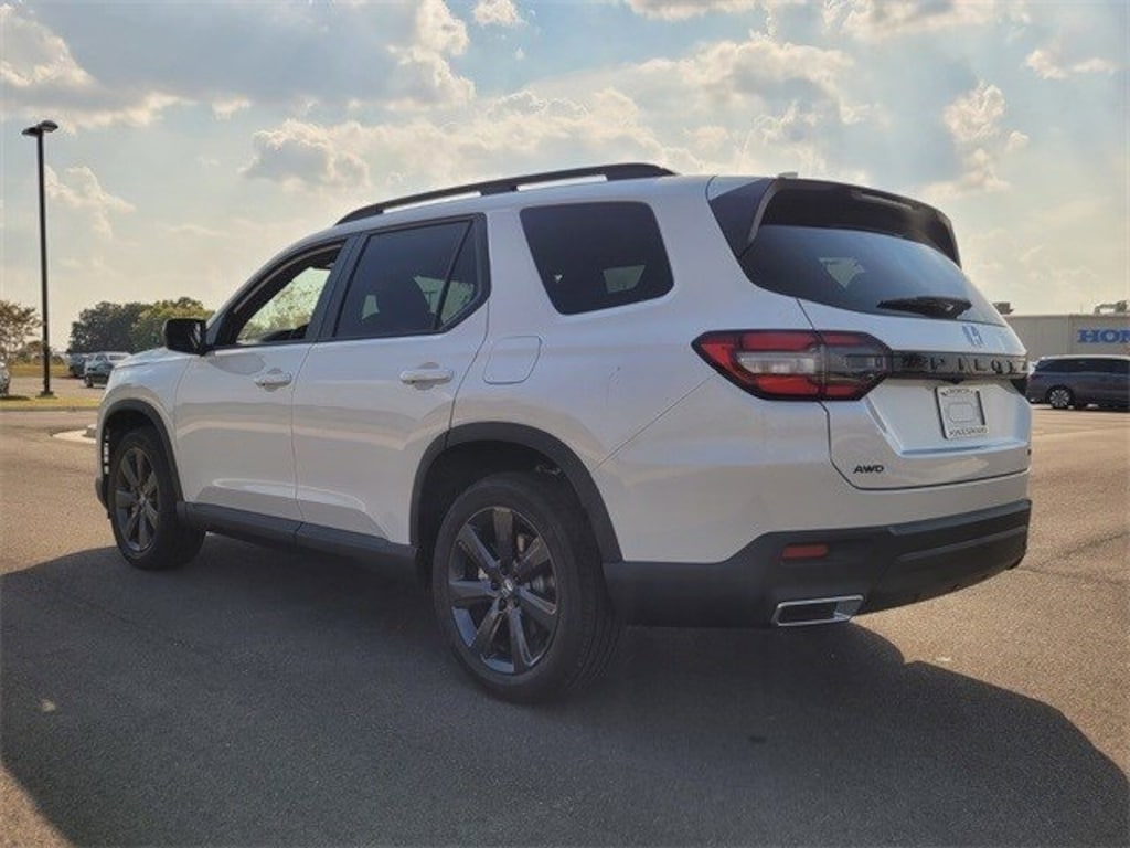 New 2025 Honda Pilot Sport SUV