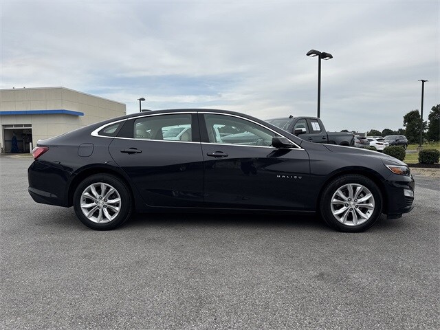 2022 Chevrolet Malibu 1LT photo 4