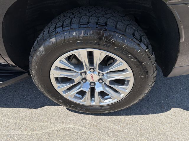 2024 GMC Yukon Denali - Photo 22