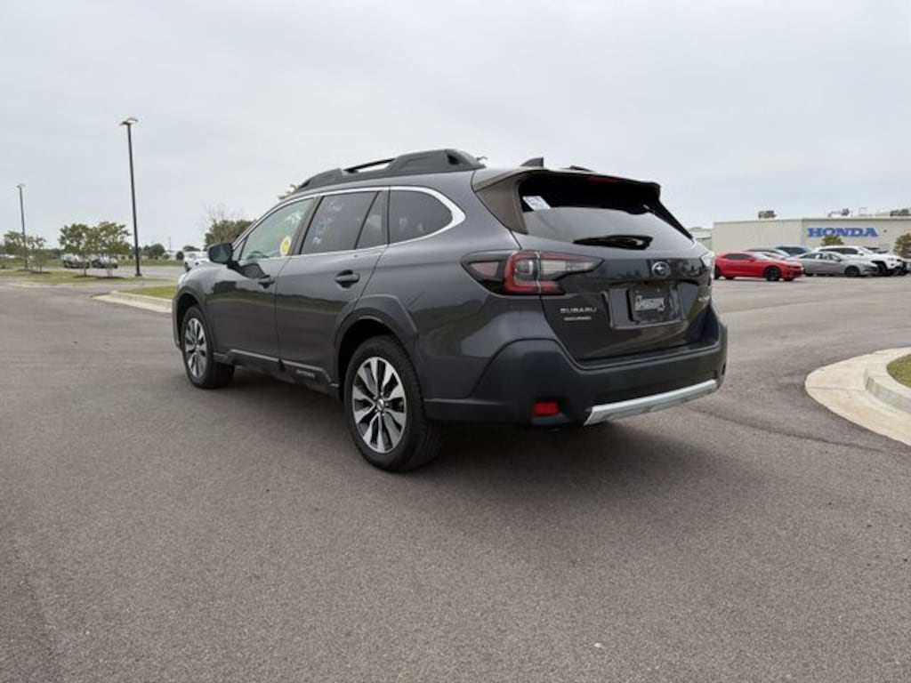 Used 2023 Subaru Outback Limited SUV