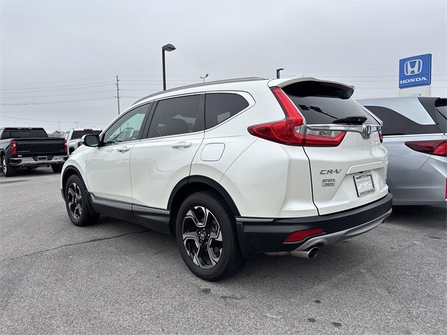 2018 Honda CR-V Touring photo 3