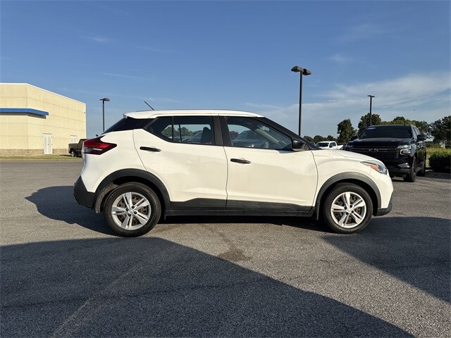 2020 Nissan Kicks S photo 4