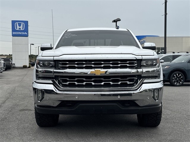 2017 Chevrolet Silverado 1500 LTZ photo 2
