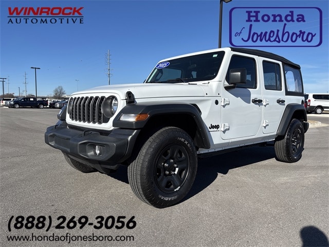 2025 Jeep Wrangler Sport's photo