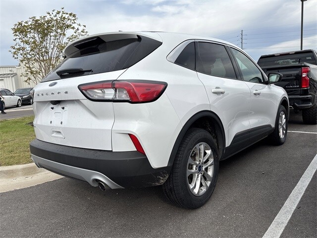 2022 Ford Escape SE photo 3