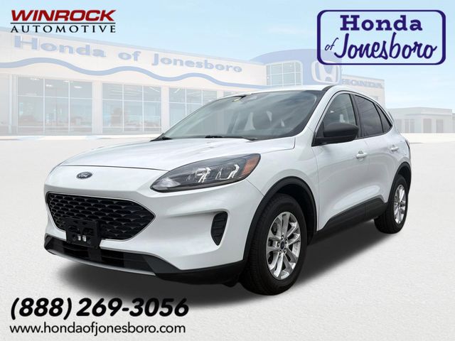 2022 Ford Escape SE FWD's photo