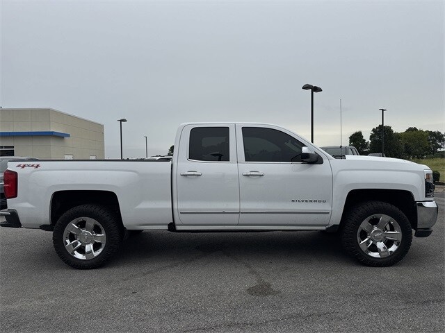2017 Chevrolet Silverado 1500 LTZ photo 4