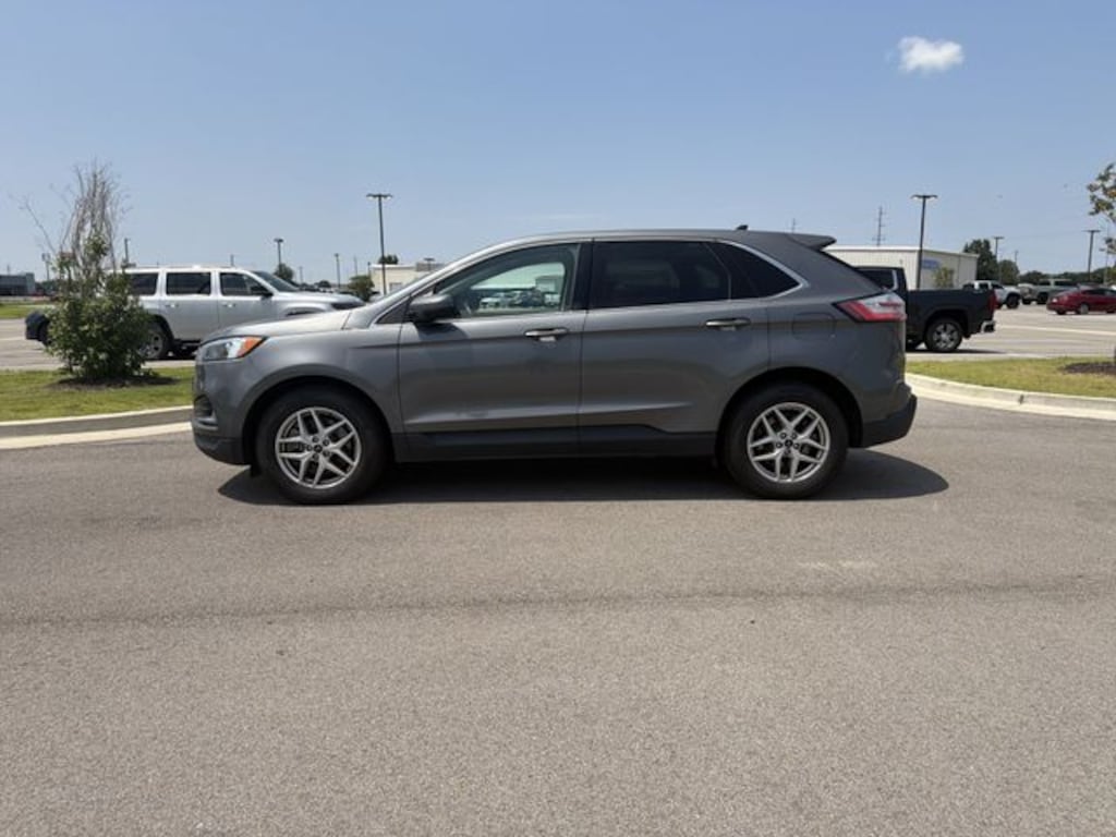 Used 2024 Ford Edge SEL SUV