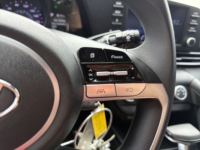 2021 Hyundai Elantra SE - Photo 8