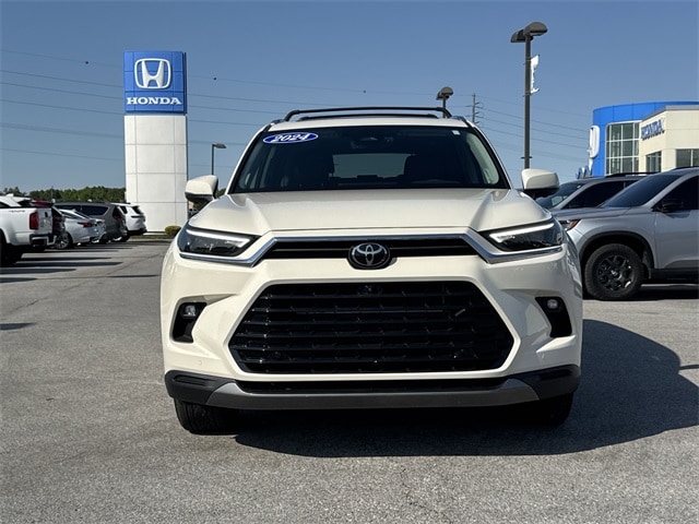 Used 2024 Toyota Grand Highlander Limited with VIN 5TDACAB58RS023322 for sale in Jonesboro, AR