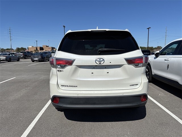 2016 Toyota Highlander Limited photo 4