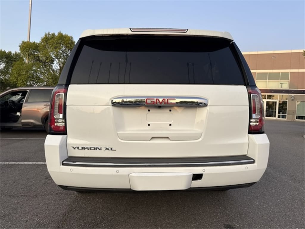 Used 2020 GMC Yukon XL Denali SUV
