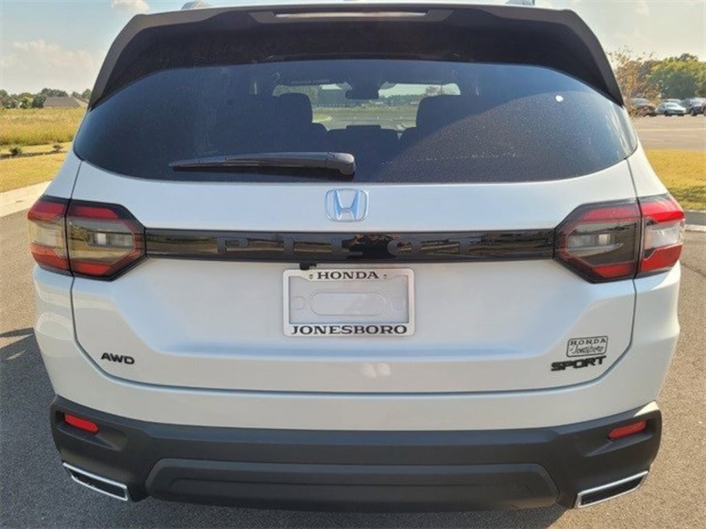 New 2025 Honda Pilot Sport SUV