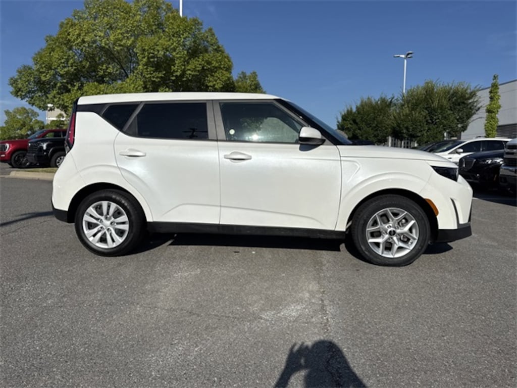 Used 2023 Kia Soul LX Hatchback