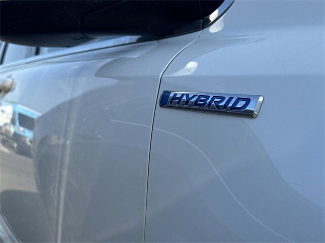 2021 Honda CR-V Hybrid Touring photo 3