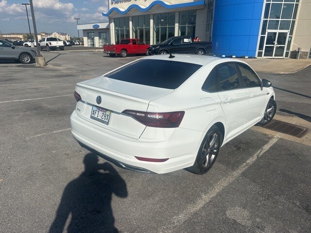2021 Volkswagen Jetta R-Line photo 3