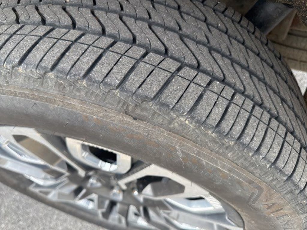 Used 2018 GMC Yukon SLT SUV