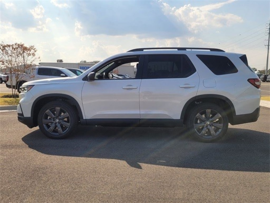 New 2025 Honda Pilot Sport SUV