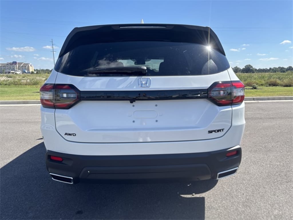 New 2025 Honda Pilot Sport SUV