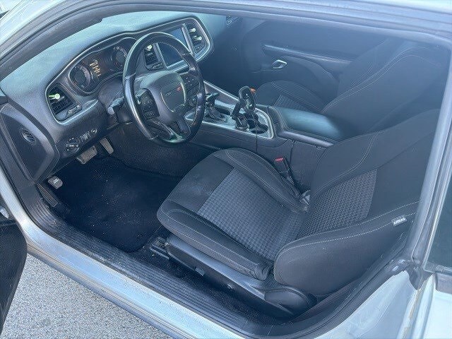 2020 Dodge Challenger SXT photo 3