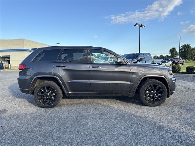 2019 Jeep Grand Cherokee Altitude photo 4