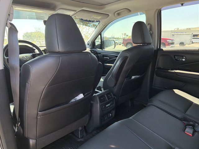 2022 Honda Pilot Touring - Photo 13