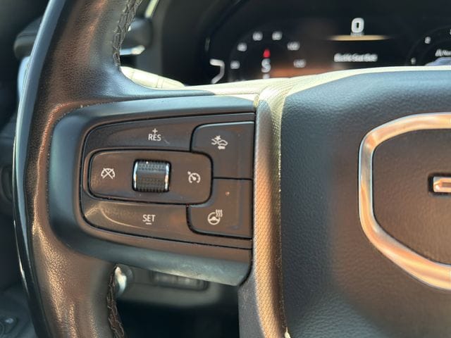 2024 GMC Yukon Denali - Photo 28