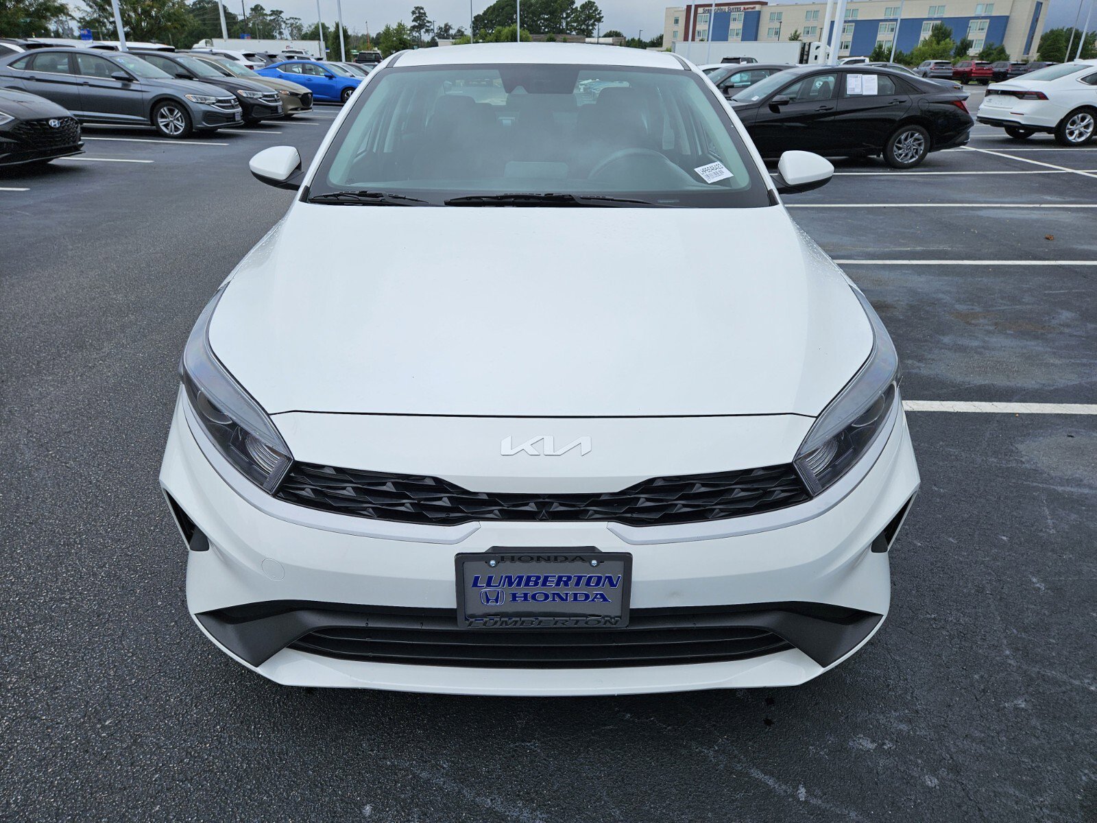 2023 Kia Forte LXS photo 2