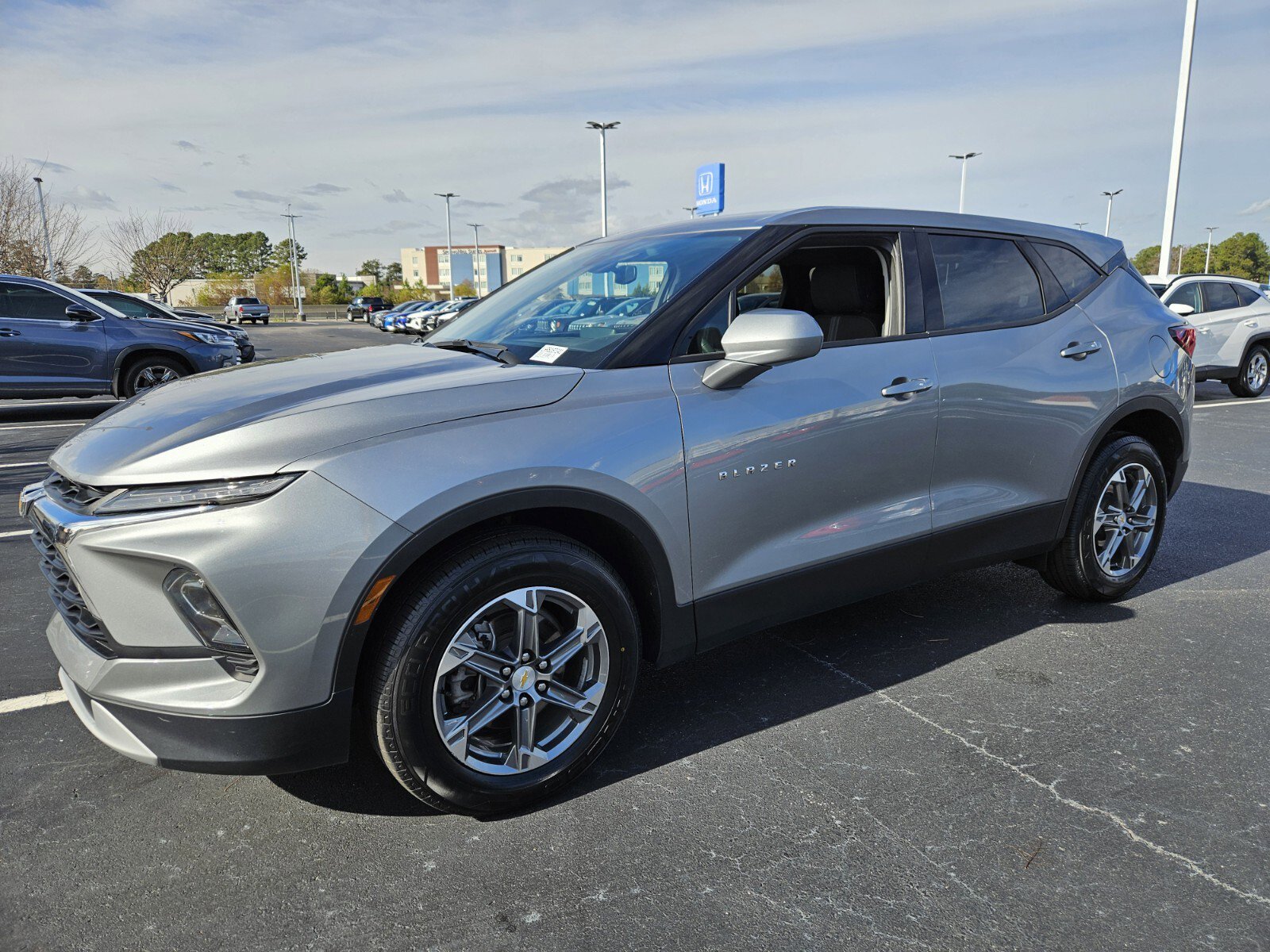 2024 Chevrolet Blazer 2LT photo 3