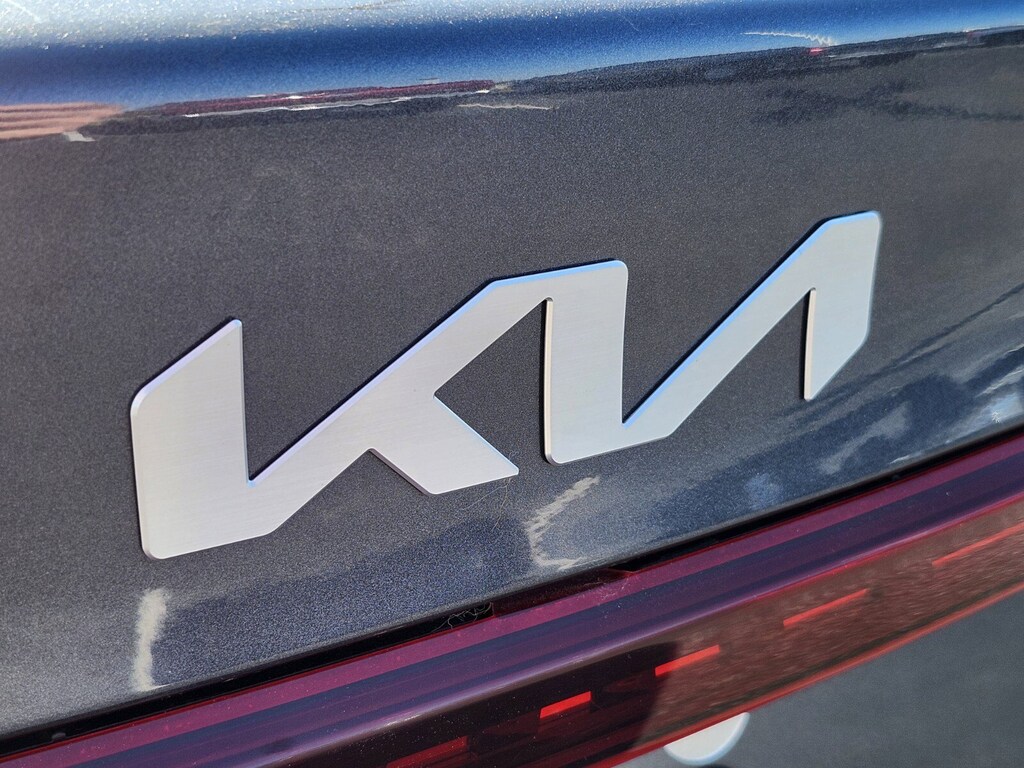 2023 Kia Forte LXS photo 14