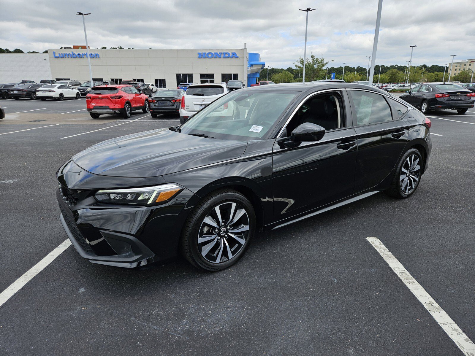 2024 Honda Civic EX-L Hatchback photo 3