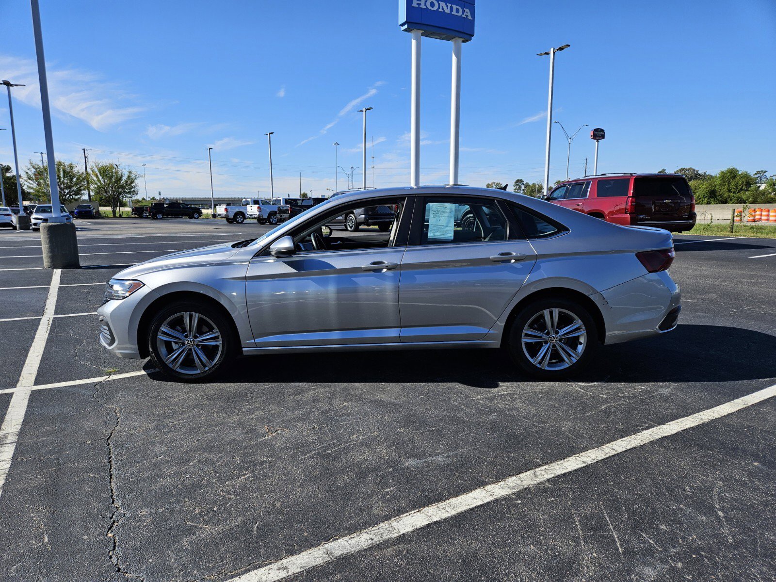 2024 Volkswagen Jetta 1.5T SE photo 4