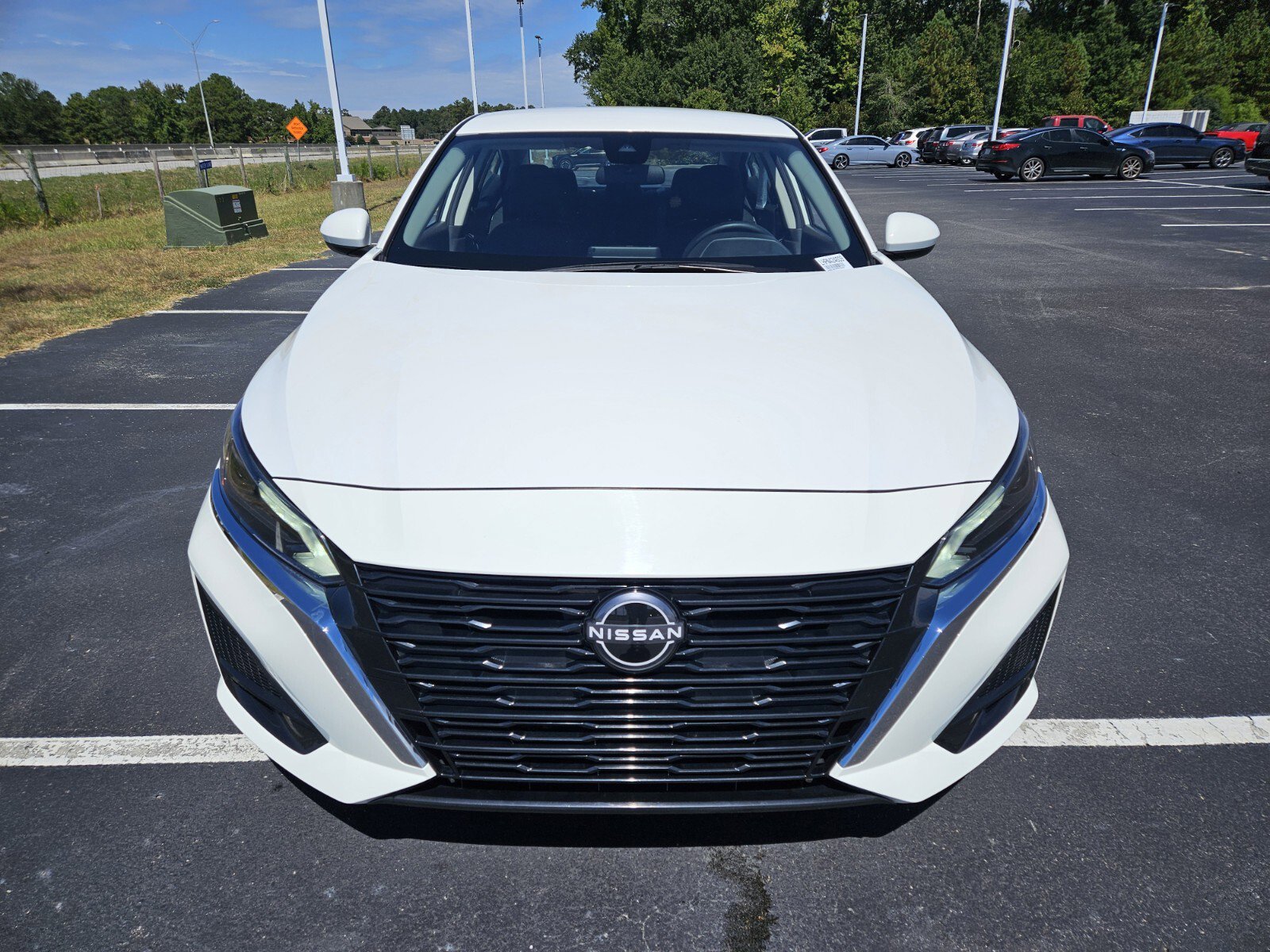 2023 Nissan Altima 2.5 S photo 2