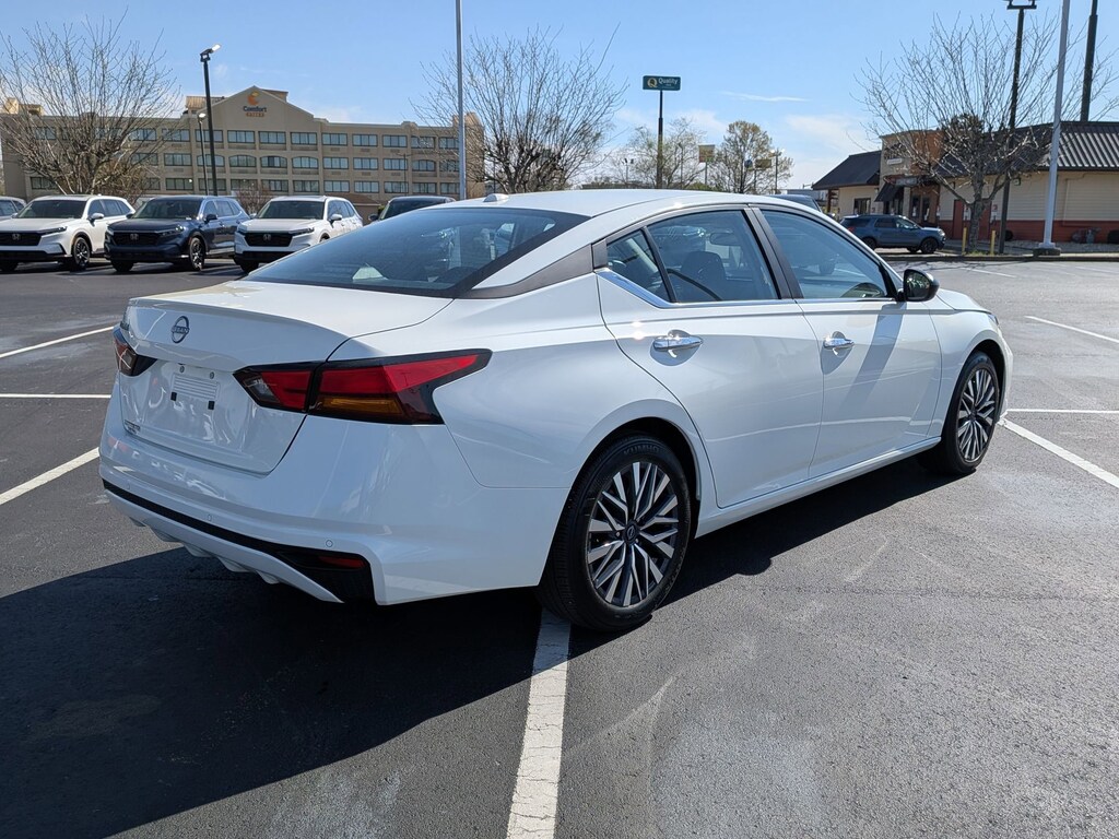 Used 2025 Nissan Altima SV Sedan