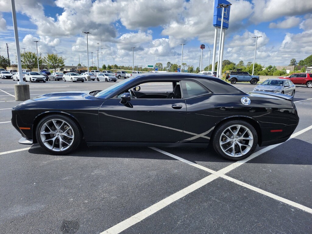 2023 Dodge Challenger GT photo 4