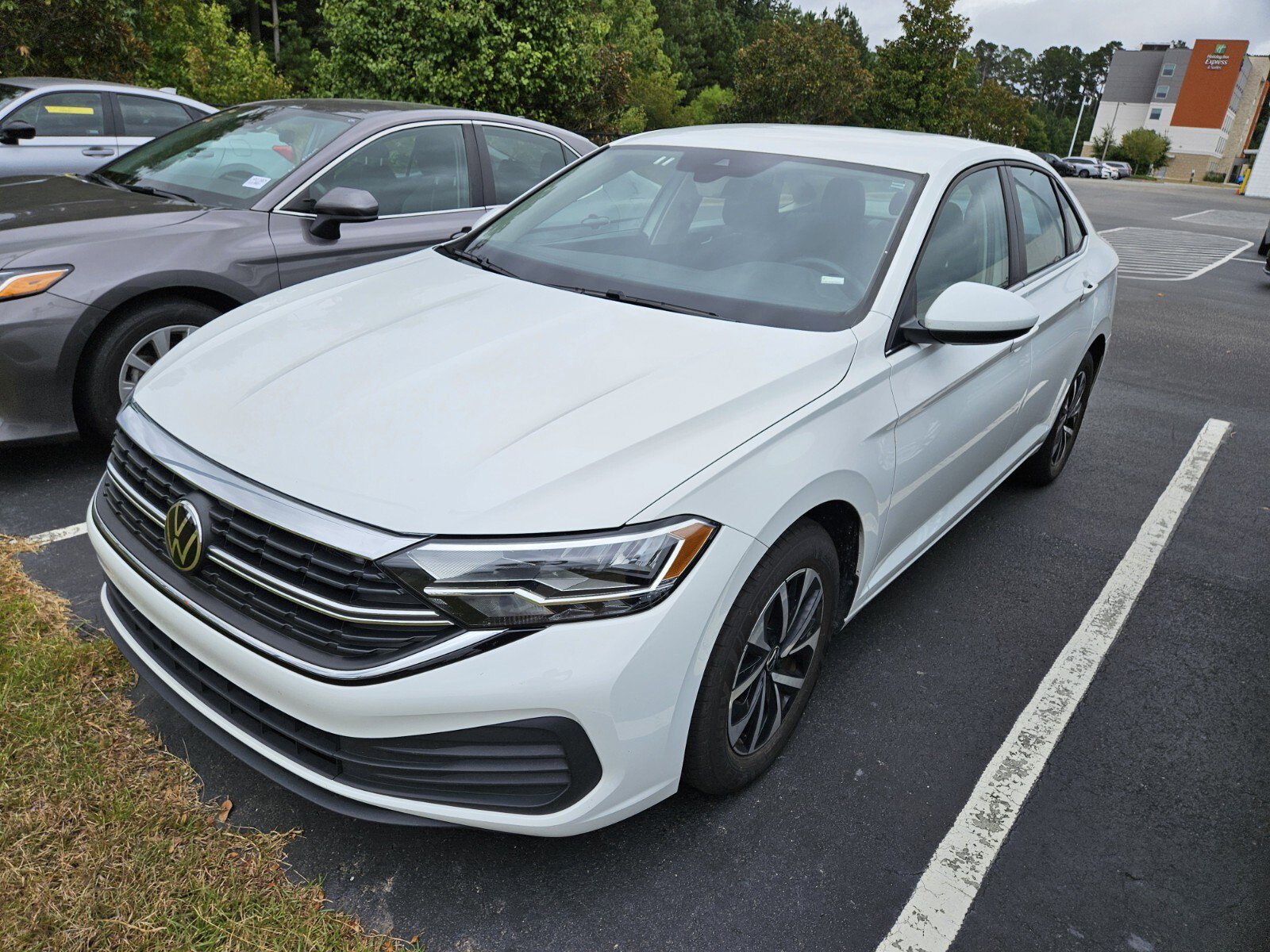 2024 Volkswagen Jetta 1.5T S photo 2