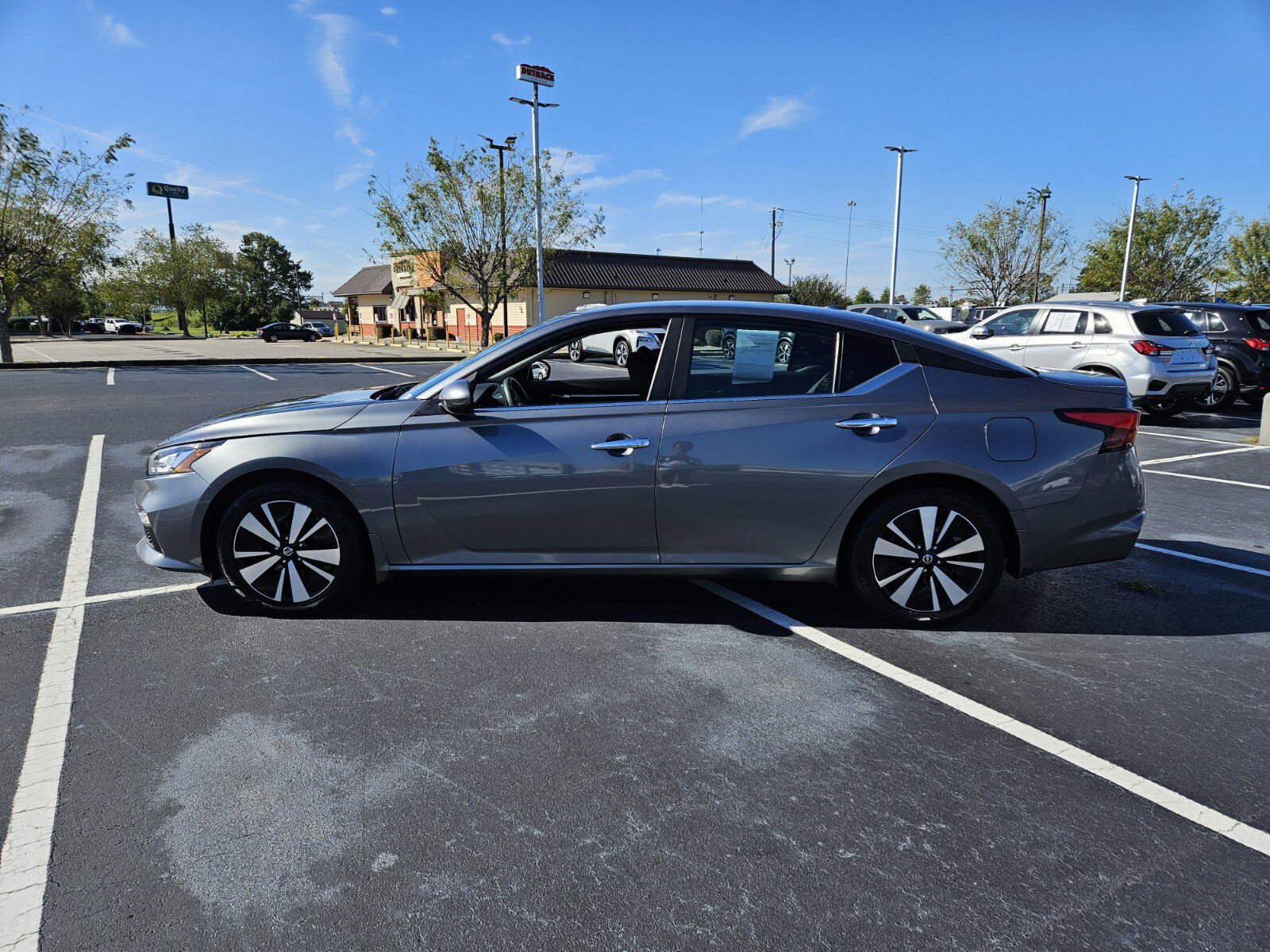 2021 Nissan Altima 2.5 SV photo 4