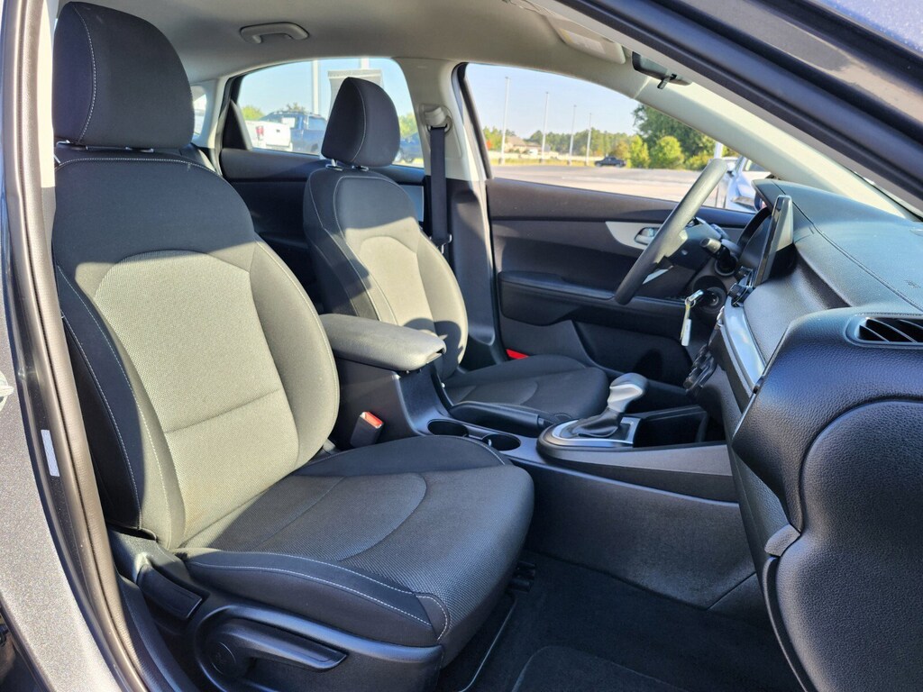 2023 Kia Forte LXS photo 16