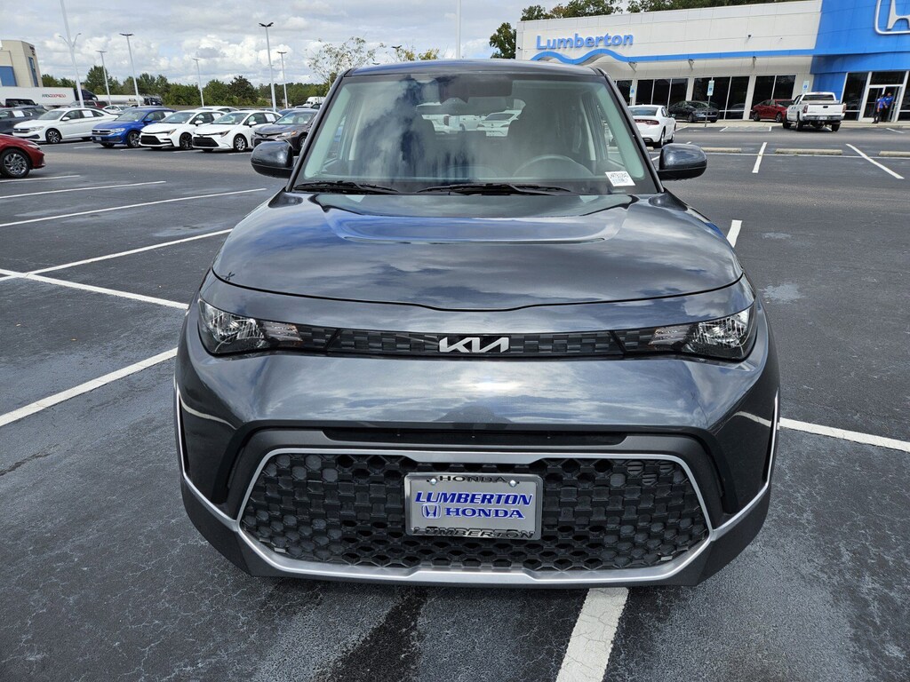 2024 Kia Soul LX photo 2