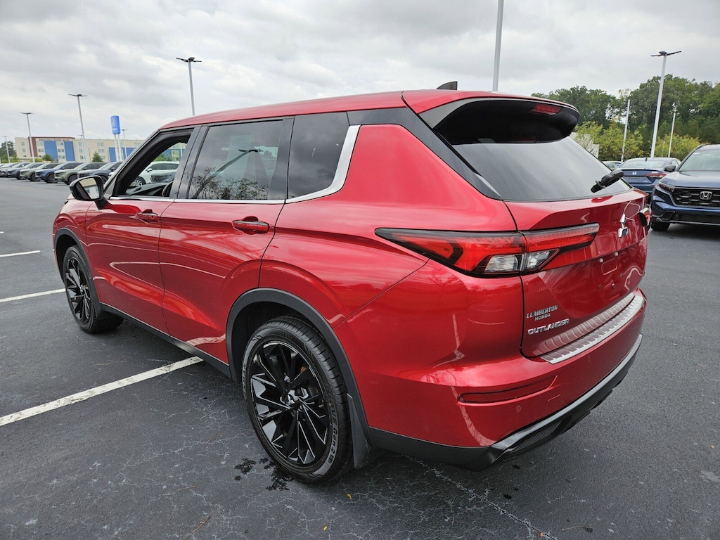 Used 2023 Mitsubishi Outlander SE Black Edition SUV