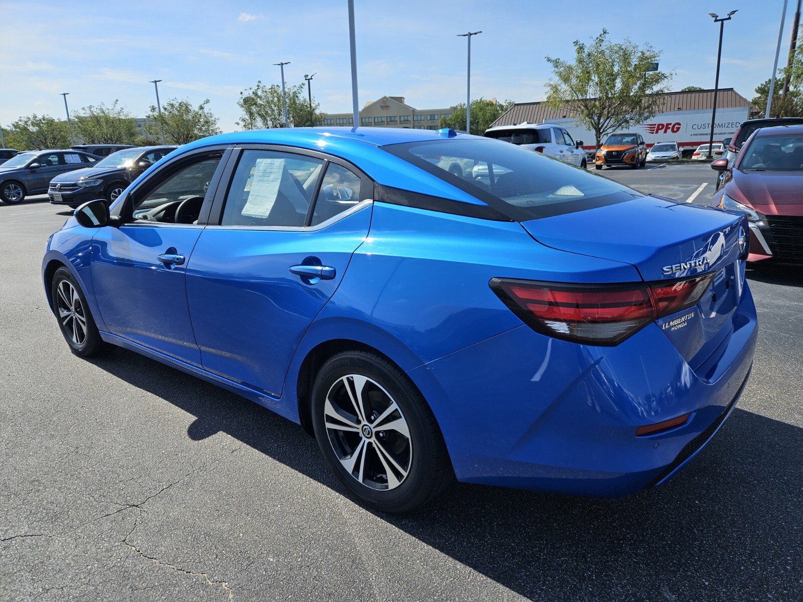 2023 Nissan Sentra SV photo 4