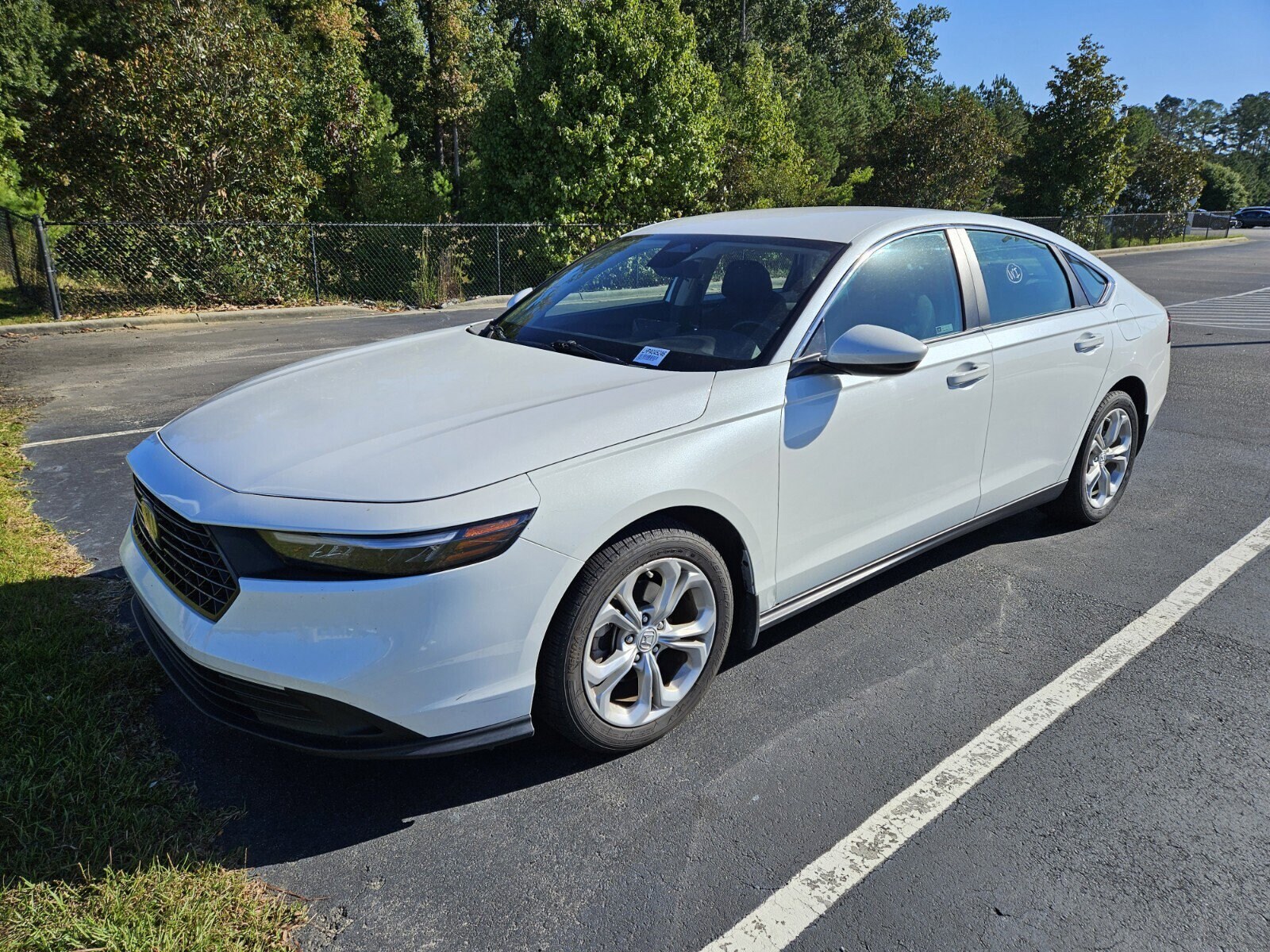 2023 Honda Accord LX photo 2