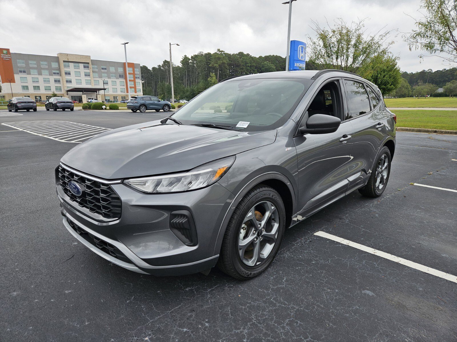 2023 Ford Escape ST-Line photo 3